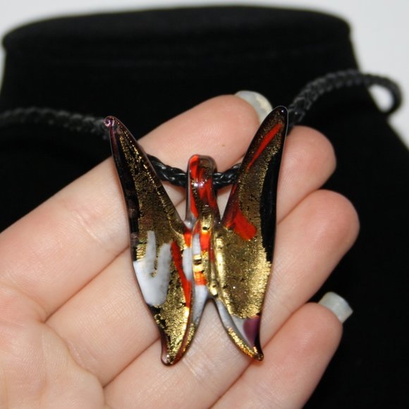 Beautiful glass butterfly necklace 16"